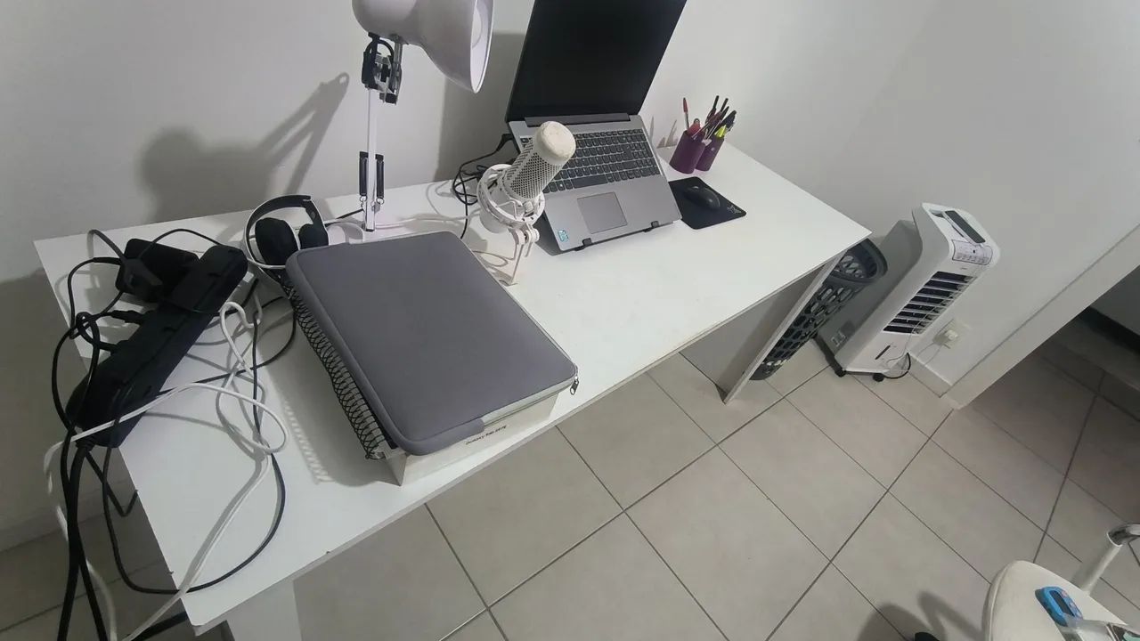 Mesa para escritório 1,60 x 57