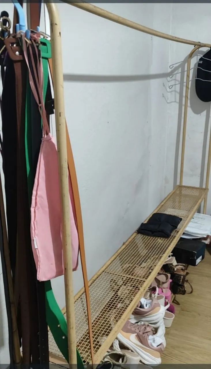 Arara grande de Ferro para roupas e sapatos: L 2,00 cm A 1,60 cm. Não acaba, é só pintar. - Foto 2
