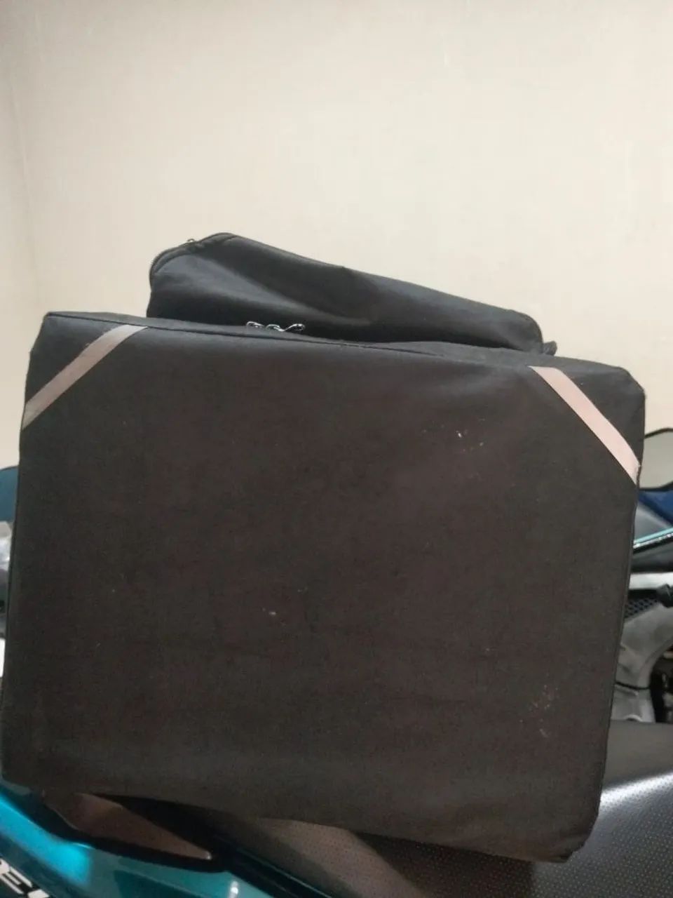 Vende se bag semi nova usada apenas 7 vezes  - Foto 3