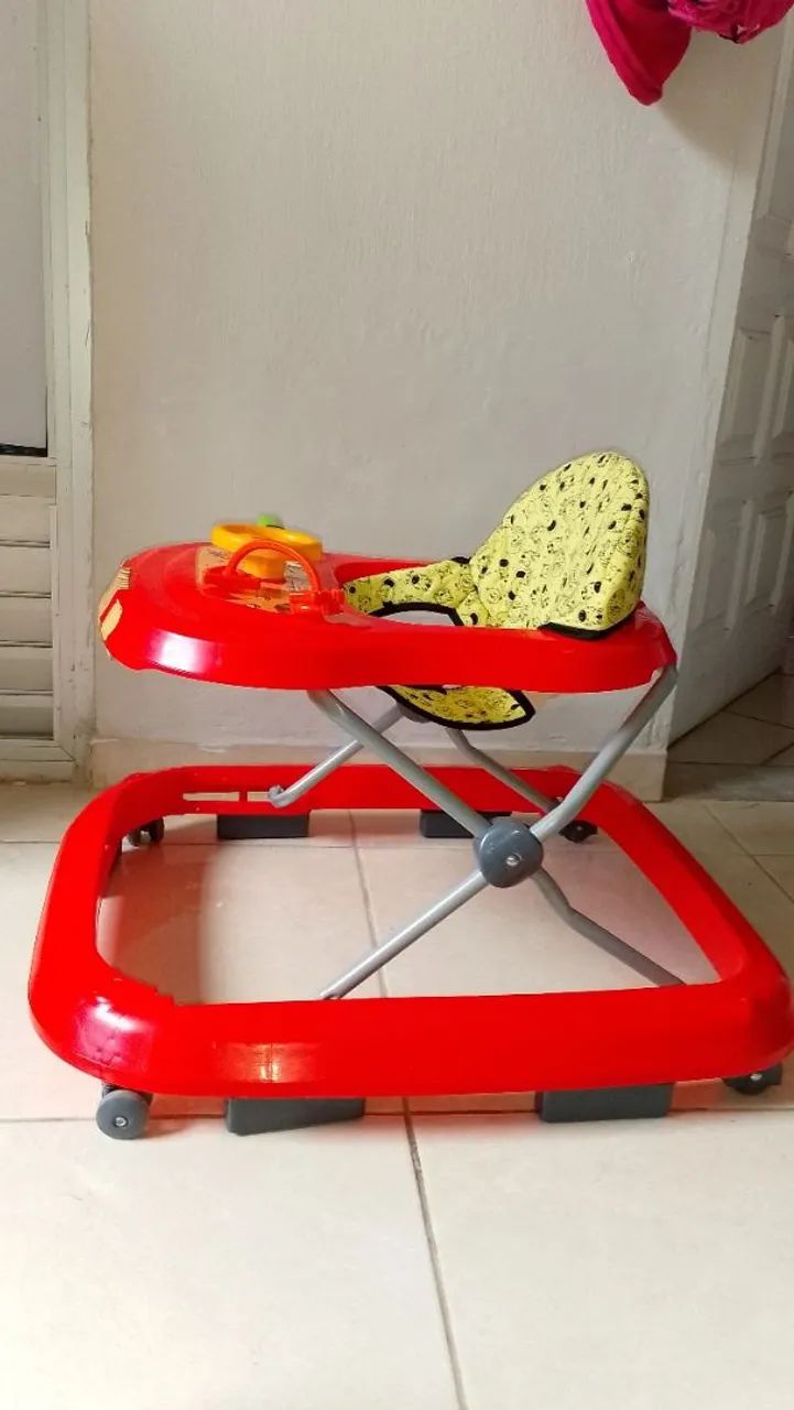 Vendo um andador/andaja 