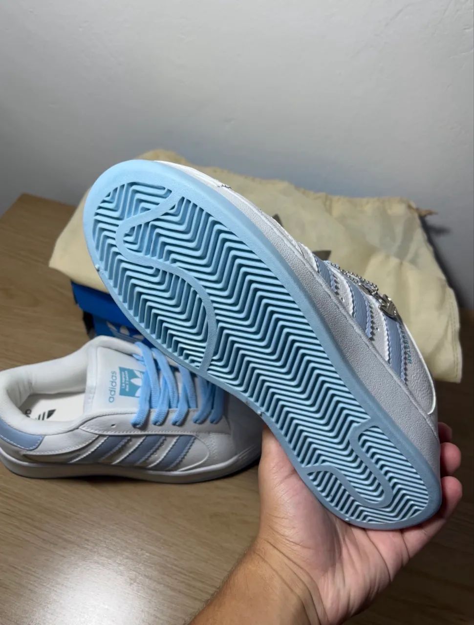 Adidas superstars, número 38 - Calçados Esportivos - Santa