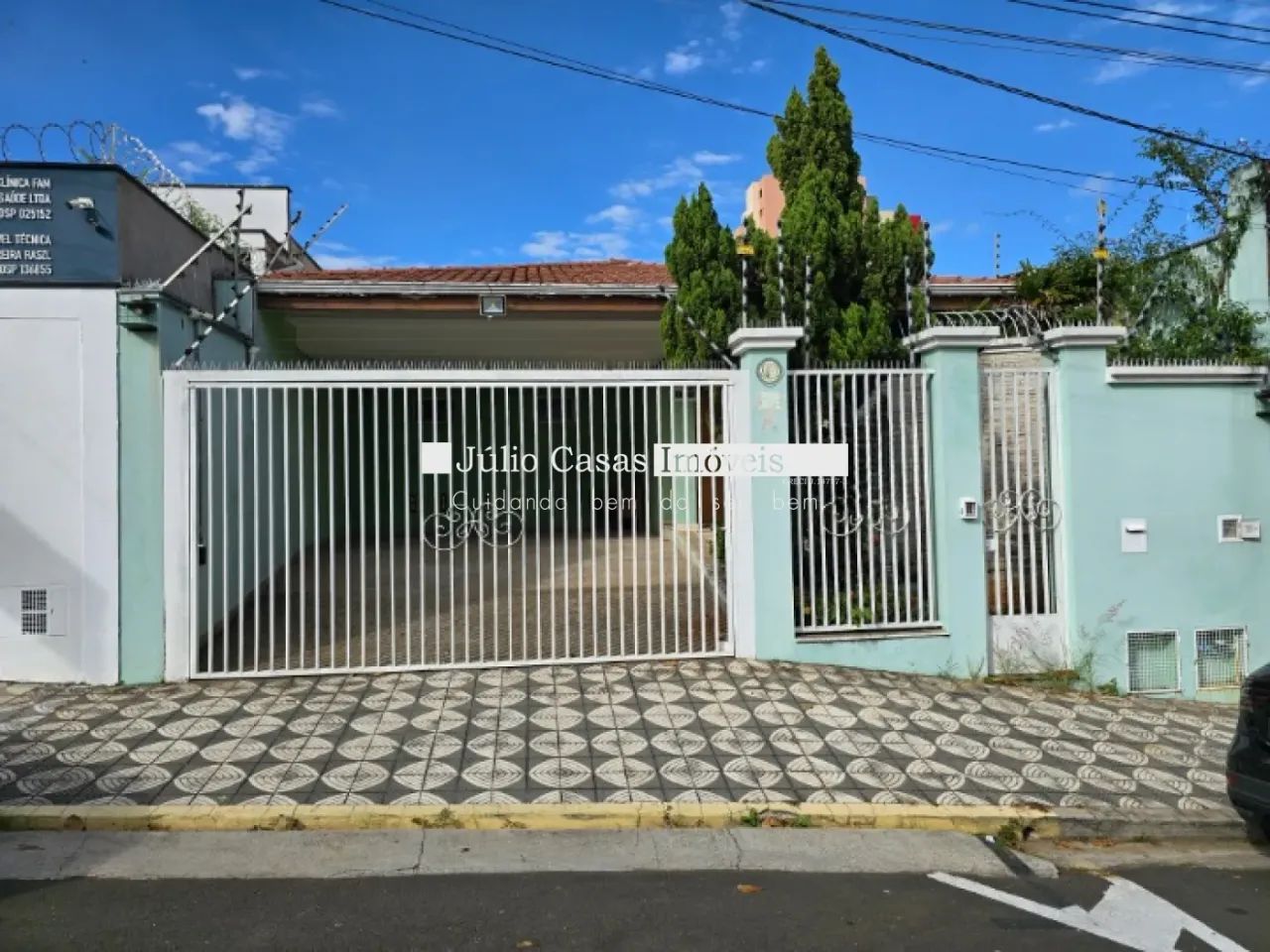 Casa comercial em ótima localização ideal para escritório e clinicas