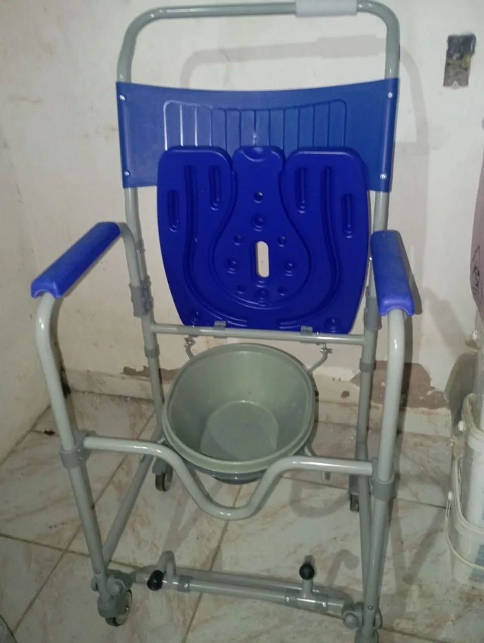 CADEIRA DE BANHO
