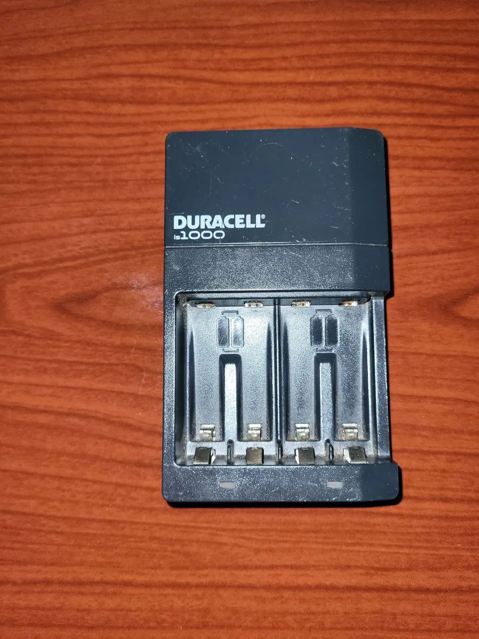 Carregador de Pilhas AA e AAA DURACELL 1000 ( SÓ RETIRADA  ).