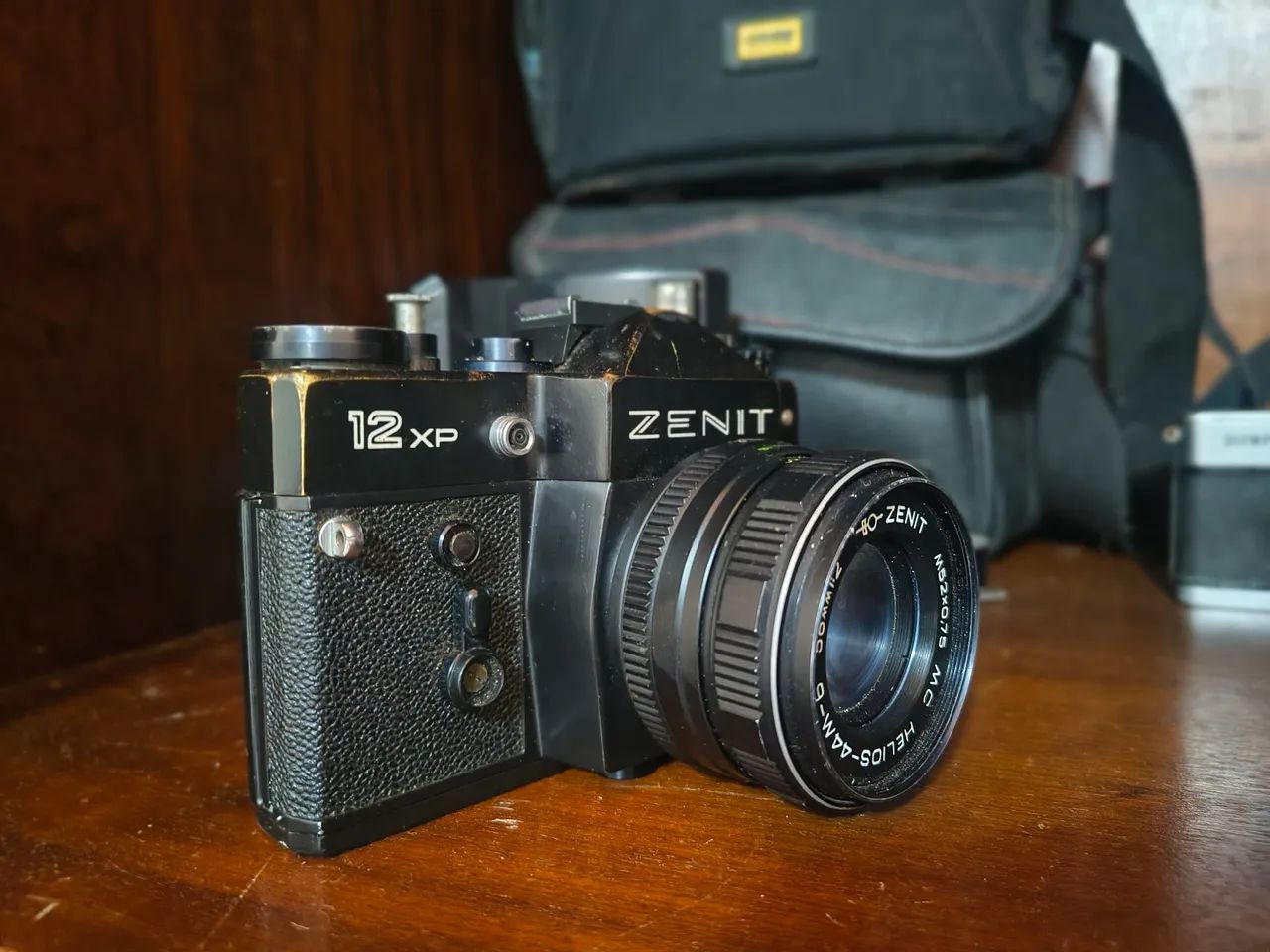 Câmera Analógica Zenit + Lente Helios 44M-6 58mm f/2 - Clássica Soviética - Foto 3