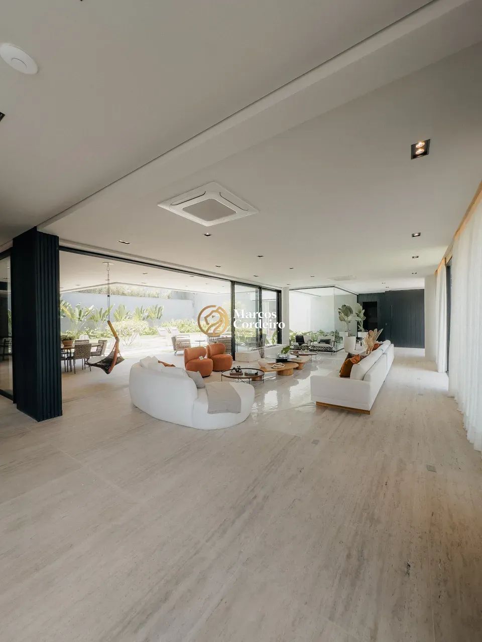 Casa para venda possui 980 metros quadrados com 7 quartos no Alphavile São Paulo - Foto 2