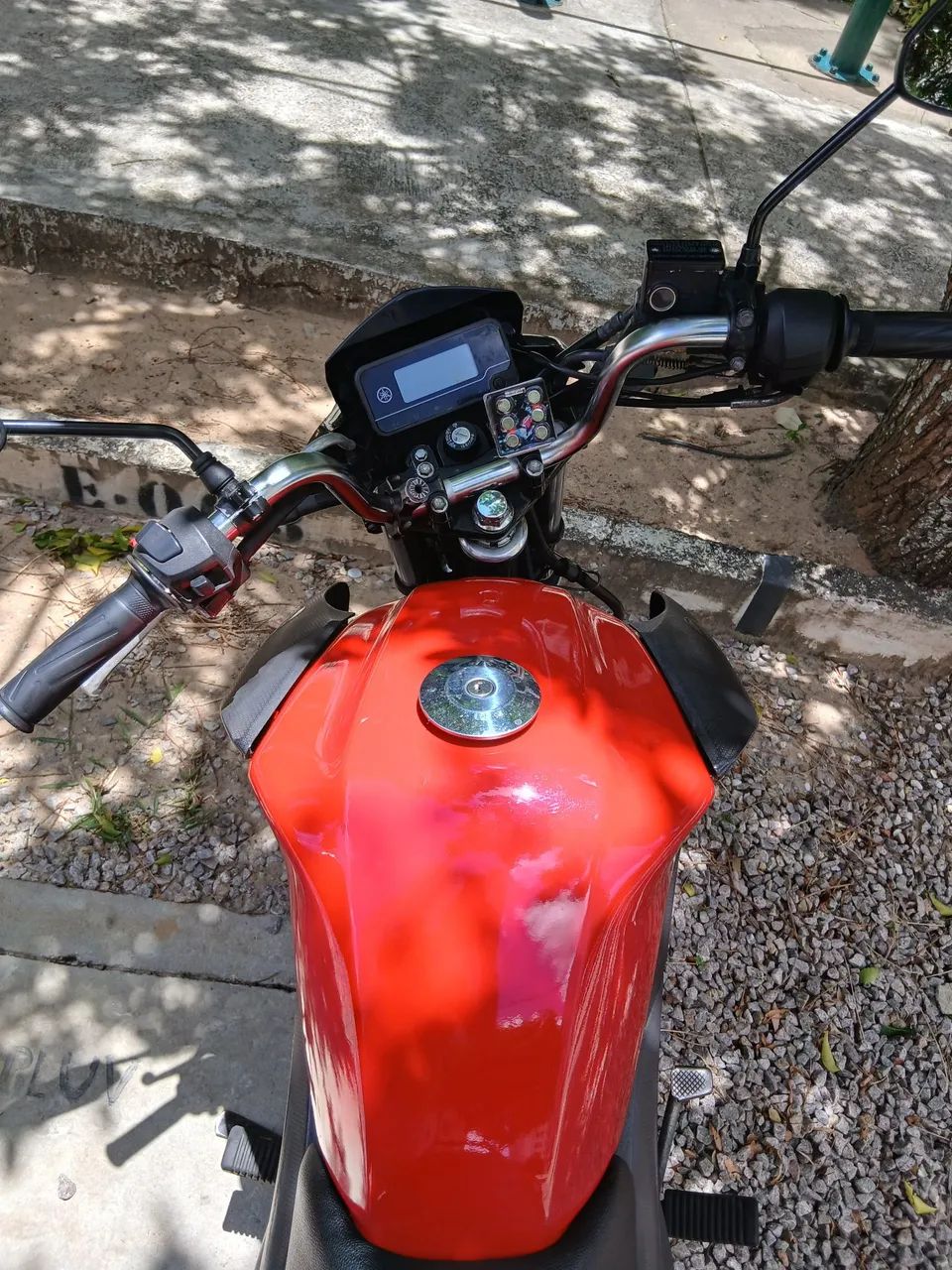 Vendo essa moto factor ED 150