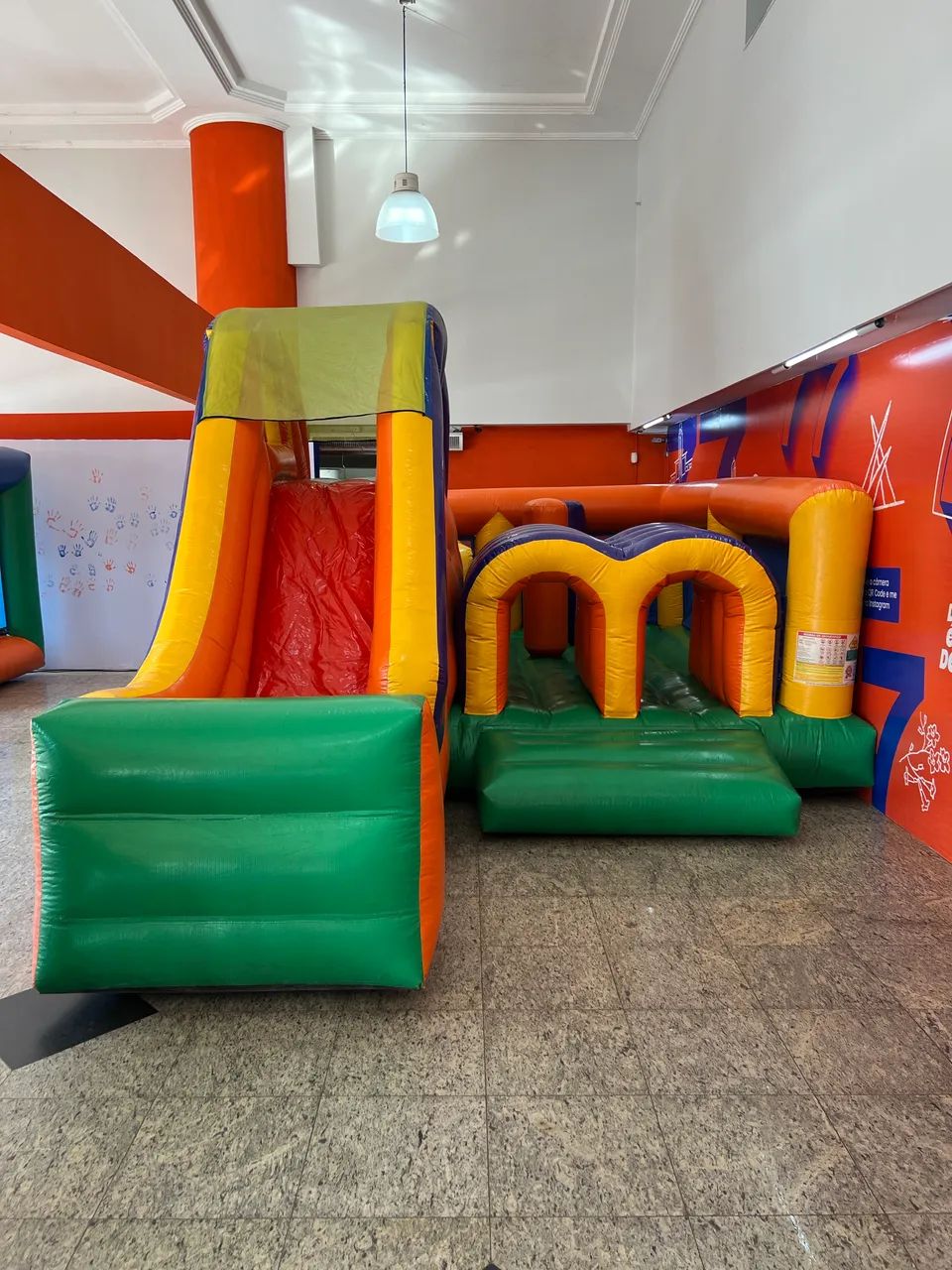 Brinquedo inflável