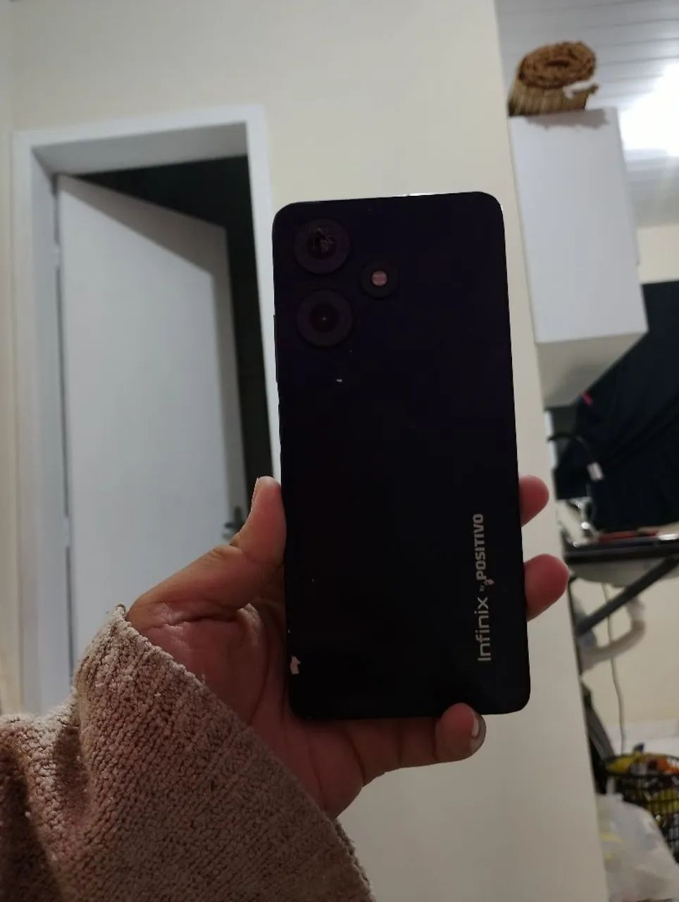 Celular com tela e câmera quebrada para retirada de peças/conserto e revenda - Foto 2