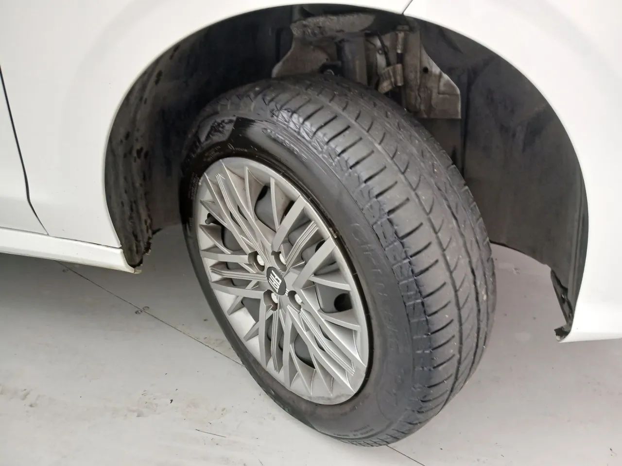 Fiat Cronos Drive 1.0 6V, foto 13 de 18