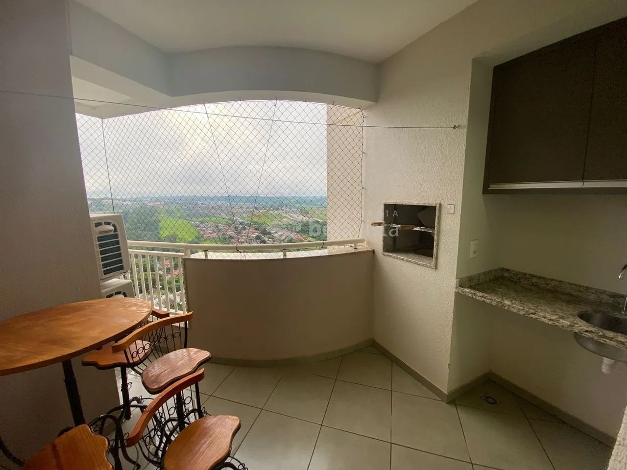 APARTAMENTO SEMIMOBILIADO À VENDA NO EDIFÍCIO BRISAS SOLEIL EM APUCARANA. - Foto 5