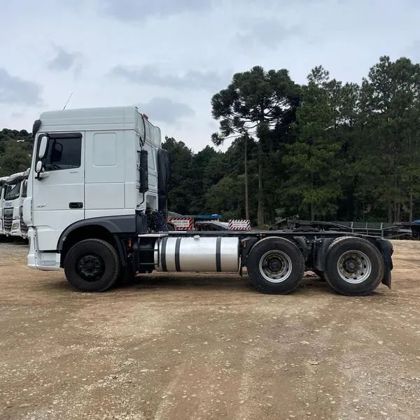 DAF XF 530 6X4 ANO 2022 EURO 5 - COM 693 MIL KM - REPASSE - Foto 11