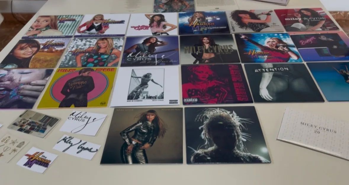 Box Set - Miley Cyrus - Discografia Completa 2006 - 2026 (20 CDs)