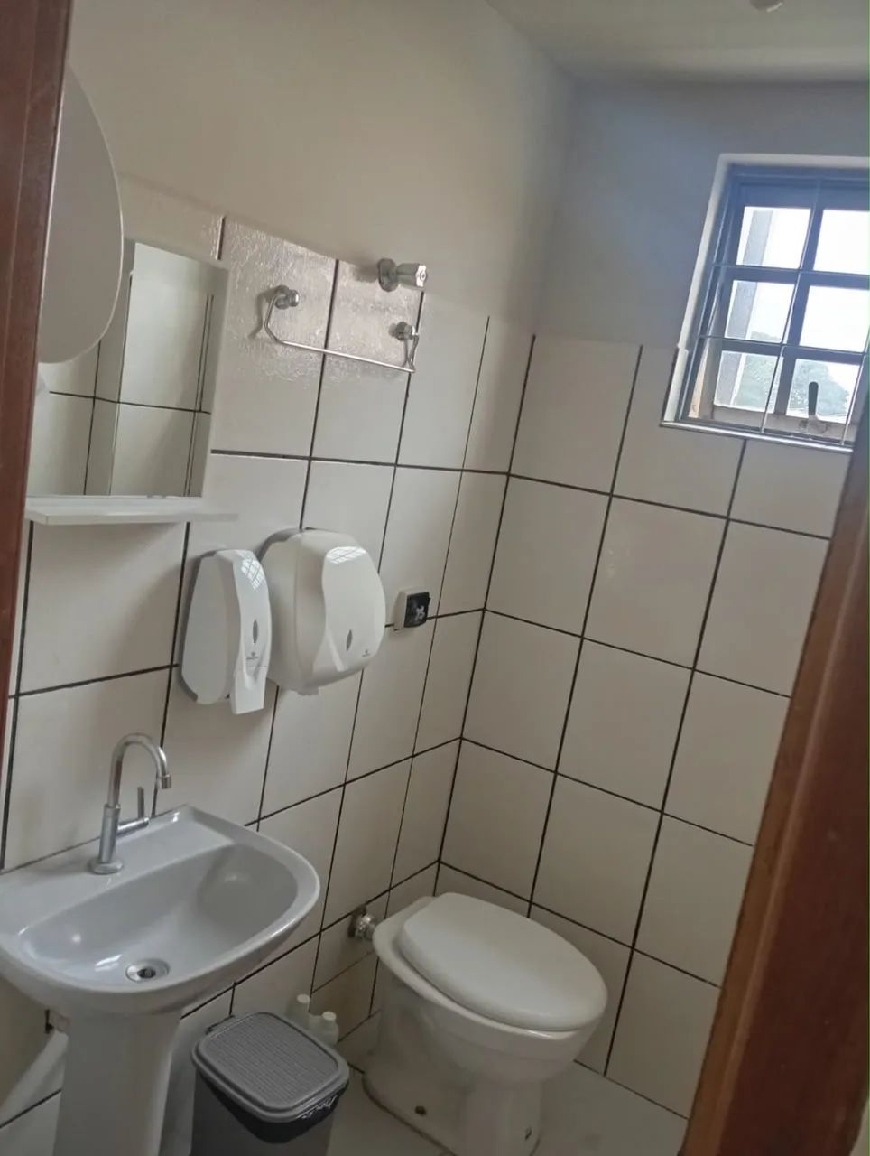 Alugo Sala Comercial Sarandi - Foto 2