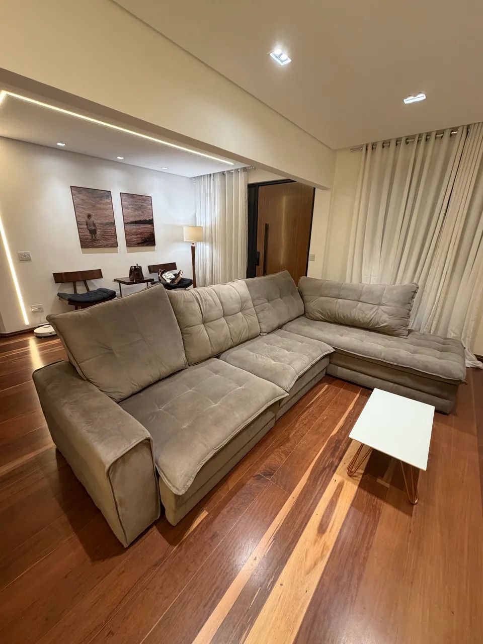 Sofá Retrátil Modular em Suede Bege - 5 Lugares - Bom Estado