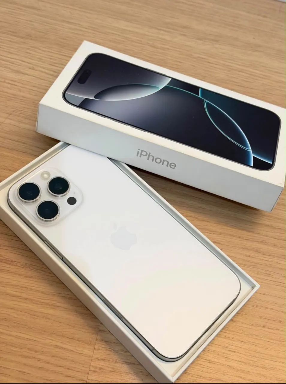 ? iPhone 16 Pro Max Branco - 256GB | Estado de Novo