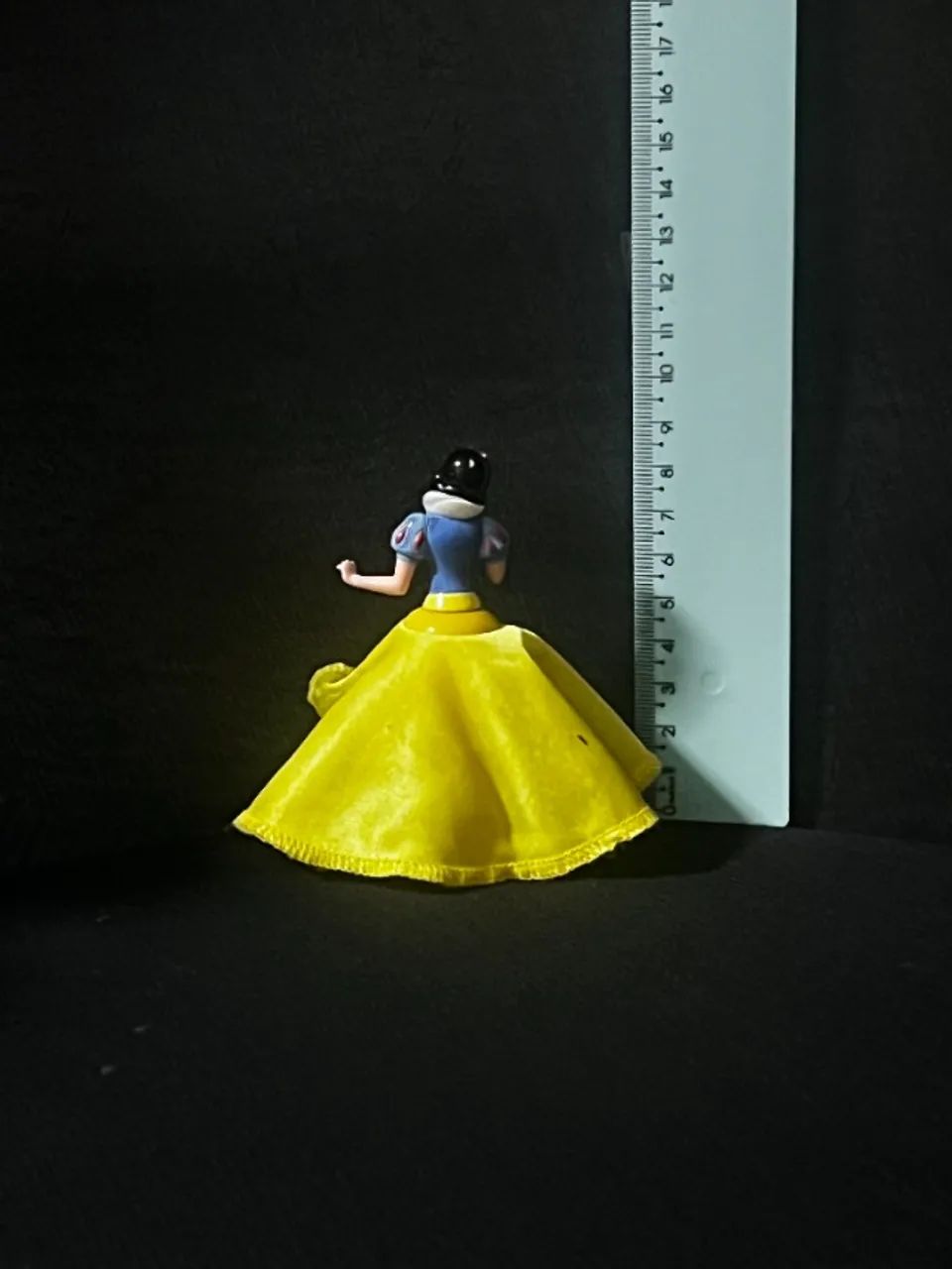 Boneca miniatura da  Branca de Neve - Foto 2