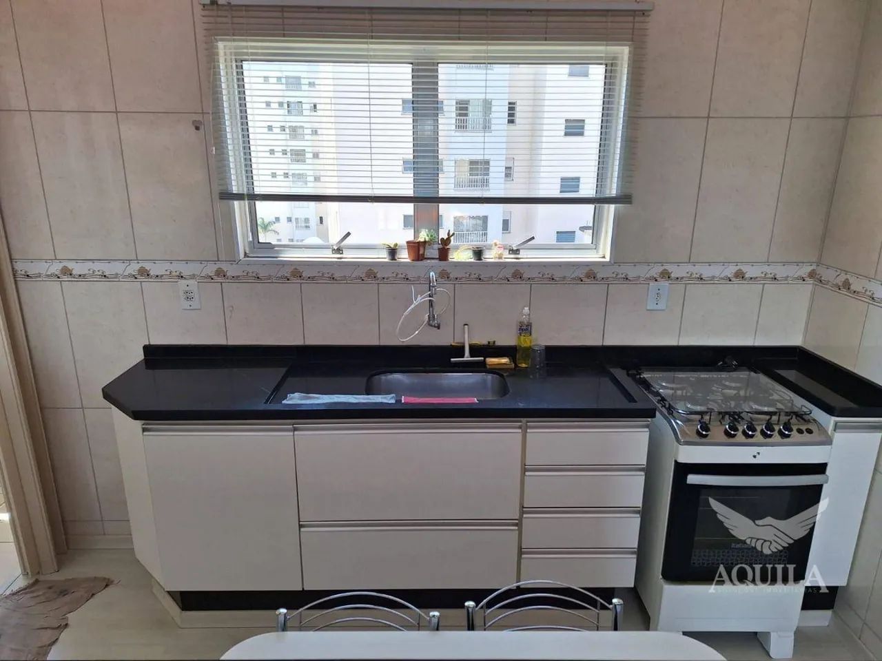 APARTAMENTO MOBILIADO COM 2 QUARTOS - 1 SUÍTE - JARDIM LEOCÁDIA - SOROCABA - Foto 2