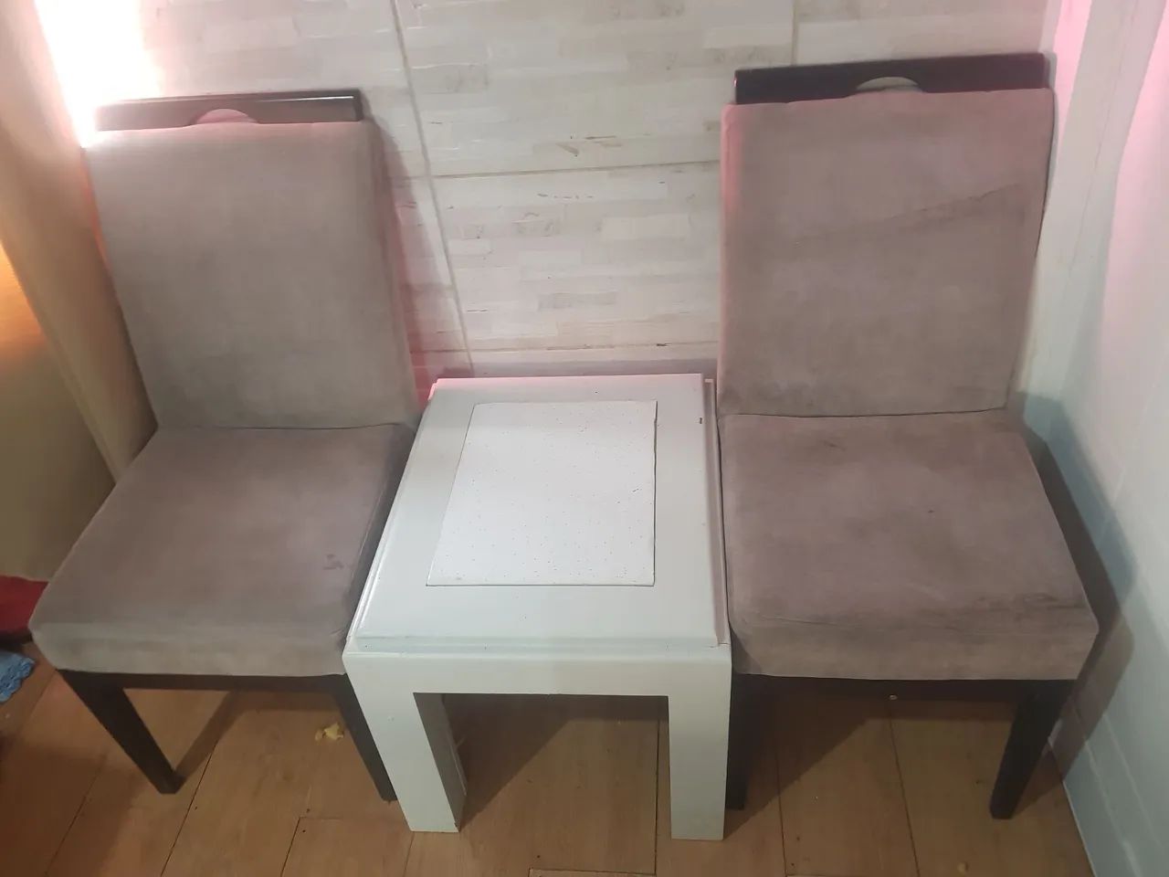 2 cadeiras e mesinha - Foto 2
