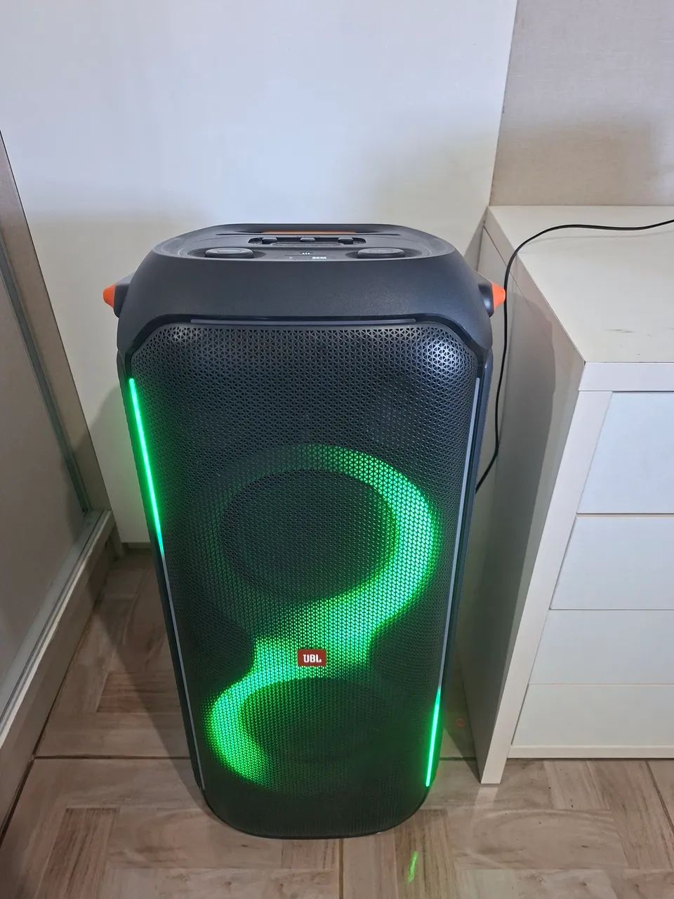 Jbl 710