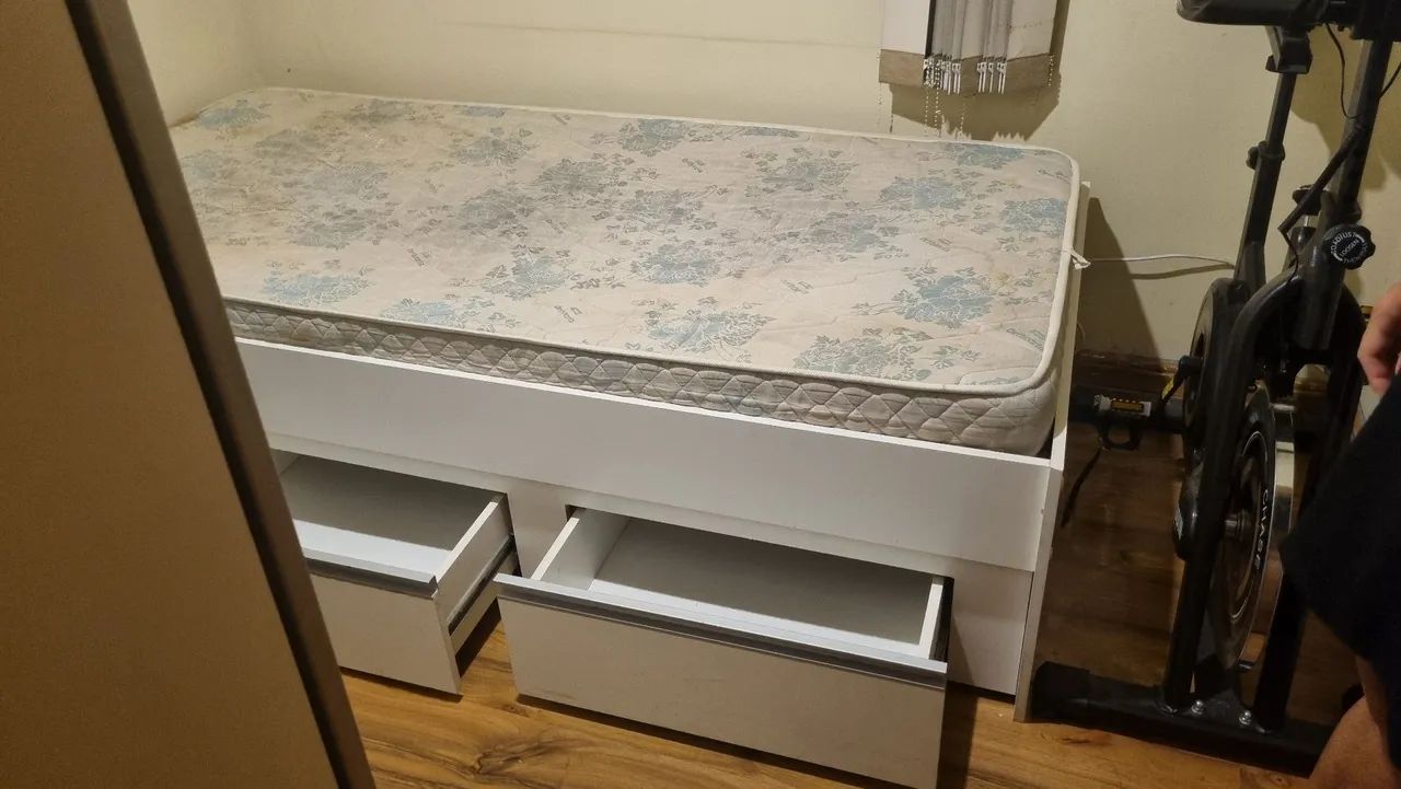 Cama solteiro planejada