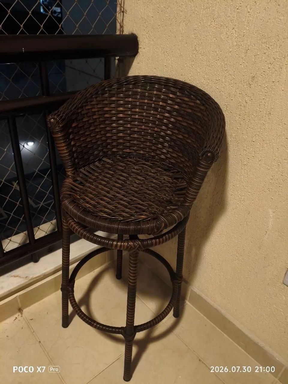 Banqueta de área gourmet e varanda 
