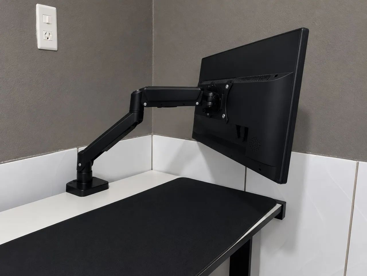 Vendo munitor 21polegadas 75htz com braço articulado  - Foto 4