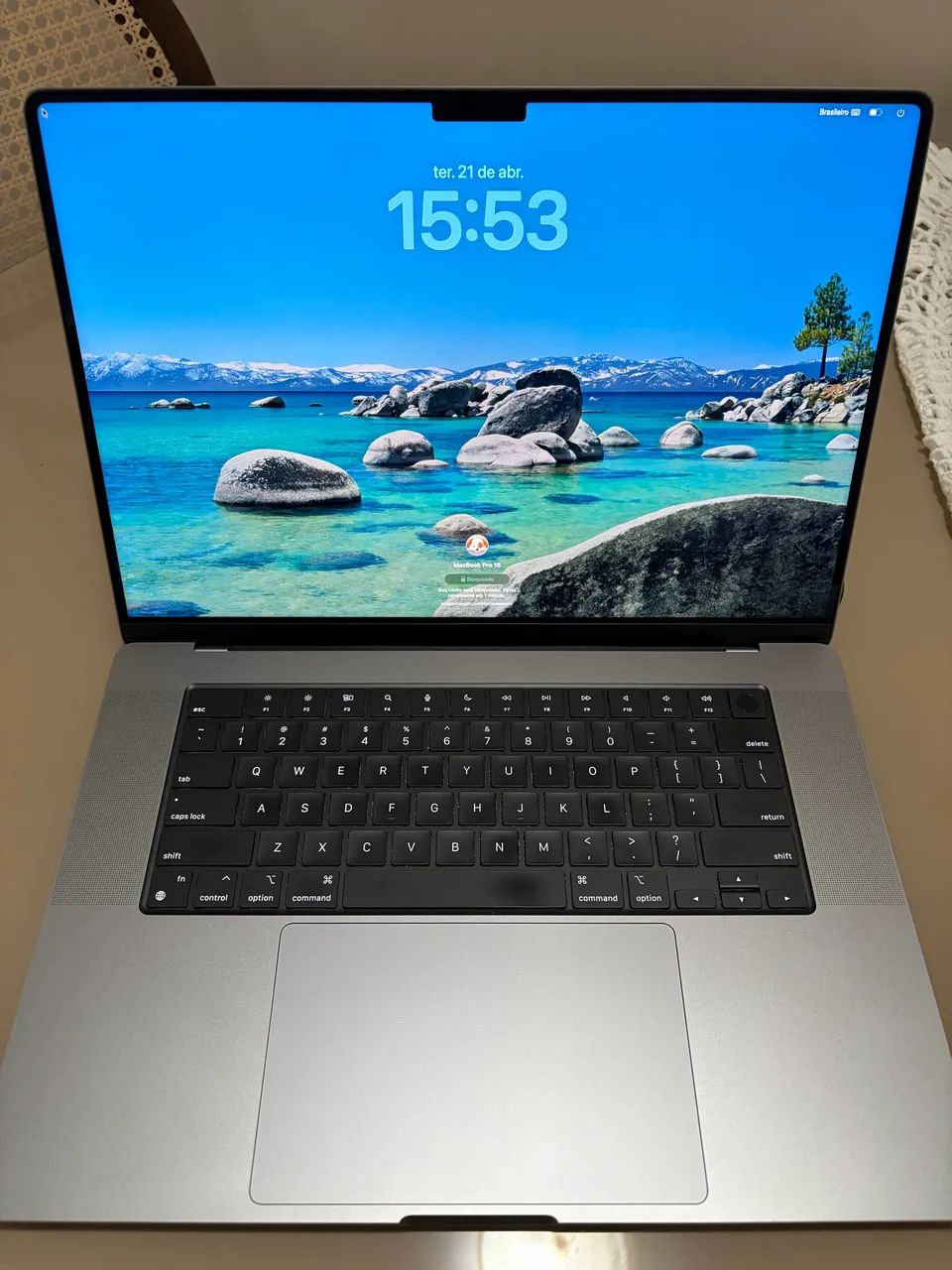 Apple MacBook Pro 16 / M1 Pro /16GB RAM / 512 SSD / Cinza / Saúde