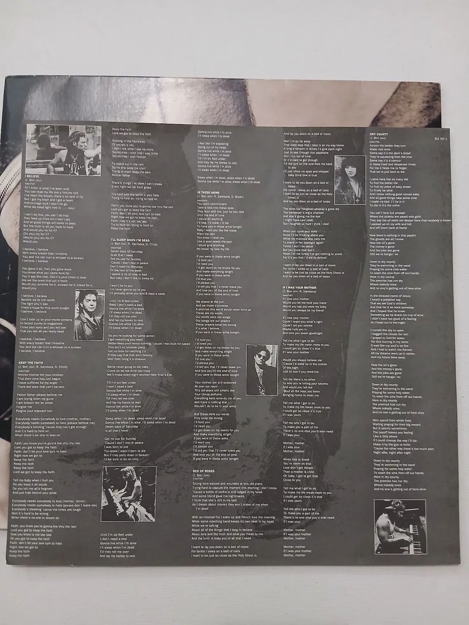 Lp bon jovi " keep the faith" usado - Foto 3