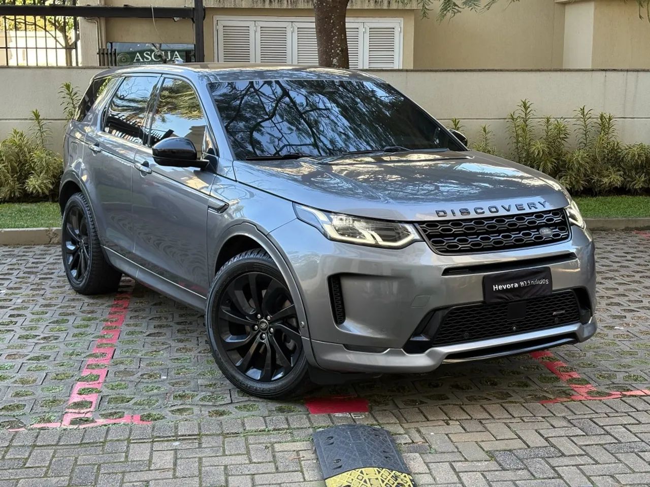 Land Rover Discovery 2022