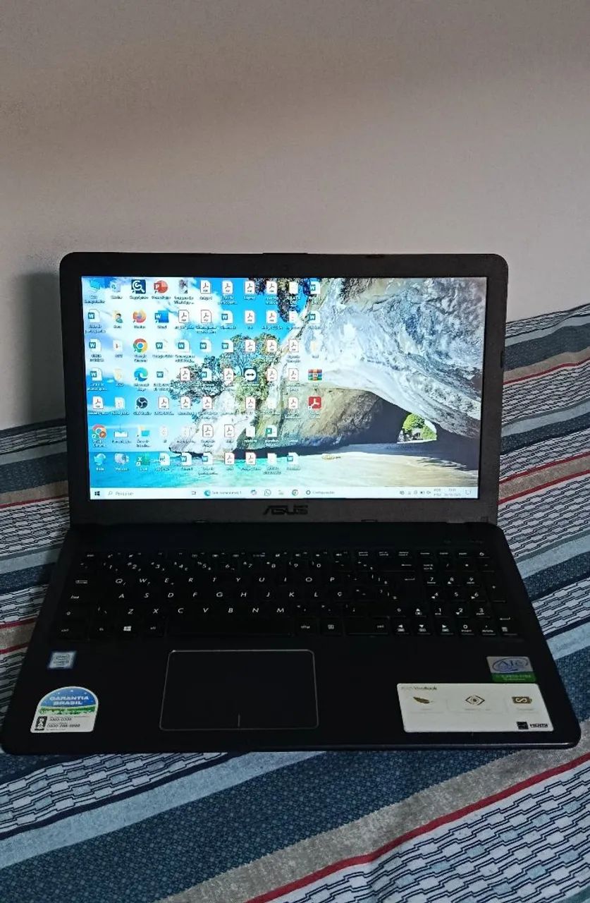 Notebook Asus - Tela 15.6