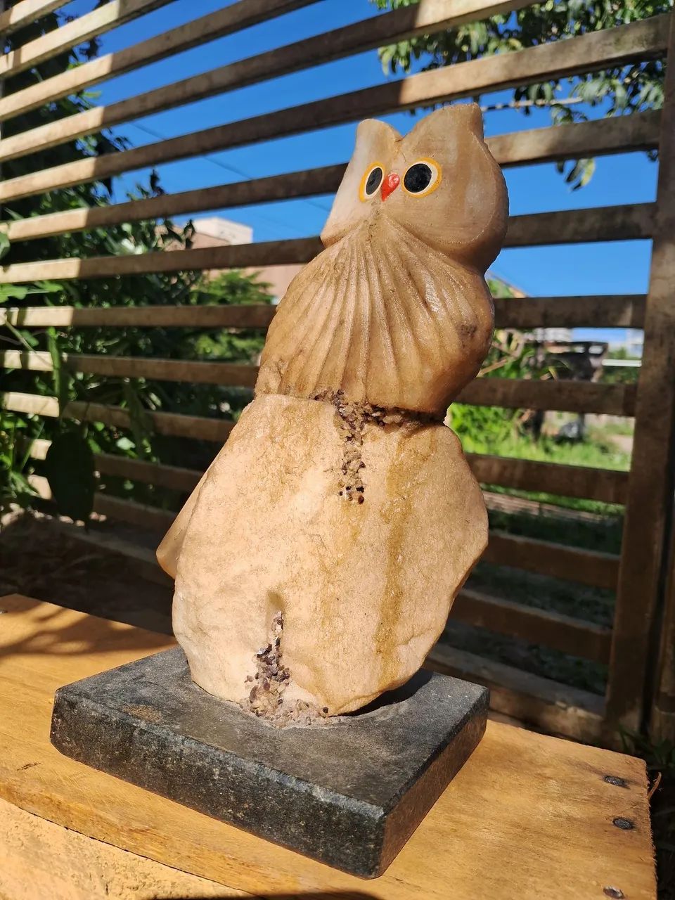 CORUJA DE MÁRMORE E PEDRA - Foto 3