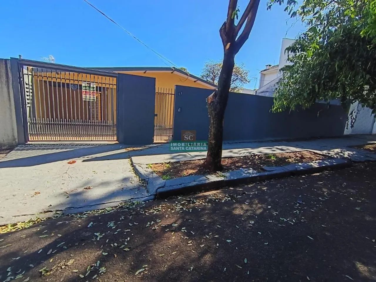 Casa para alugar em Maringá, Zona 08, com 4 quartos, com 125 m² - Foto 2