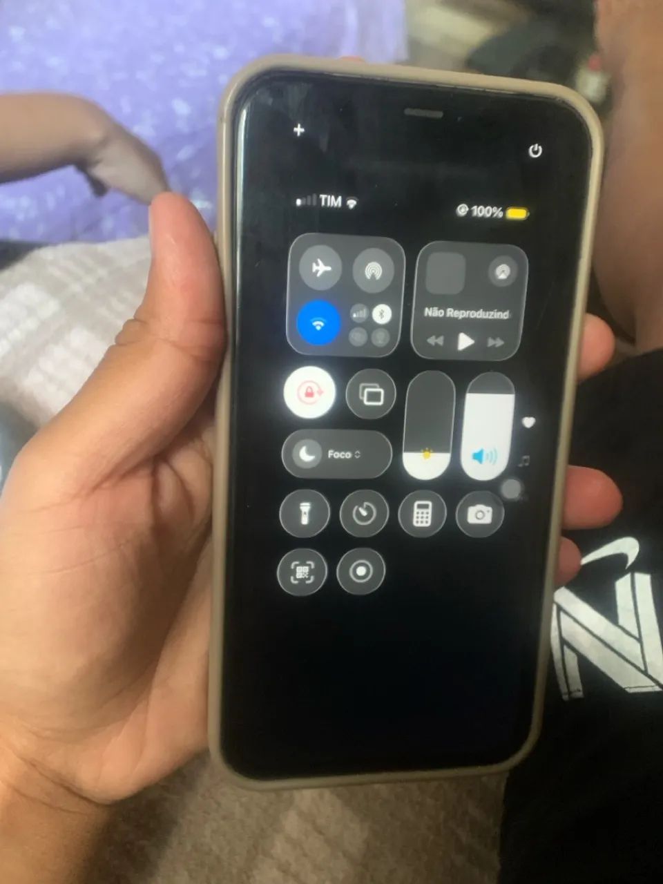 iPhone 11 na carcaça do 17 pro Max - Foto 4