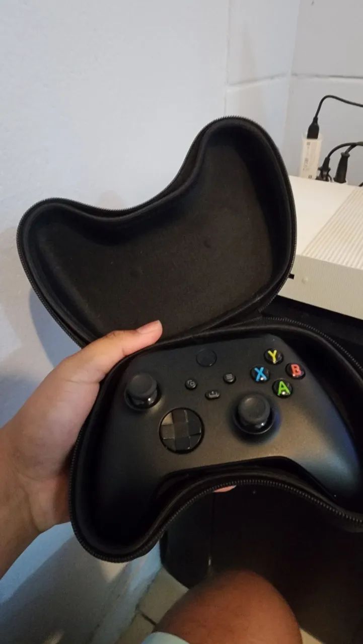 X box one S 1T - Foto 2