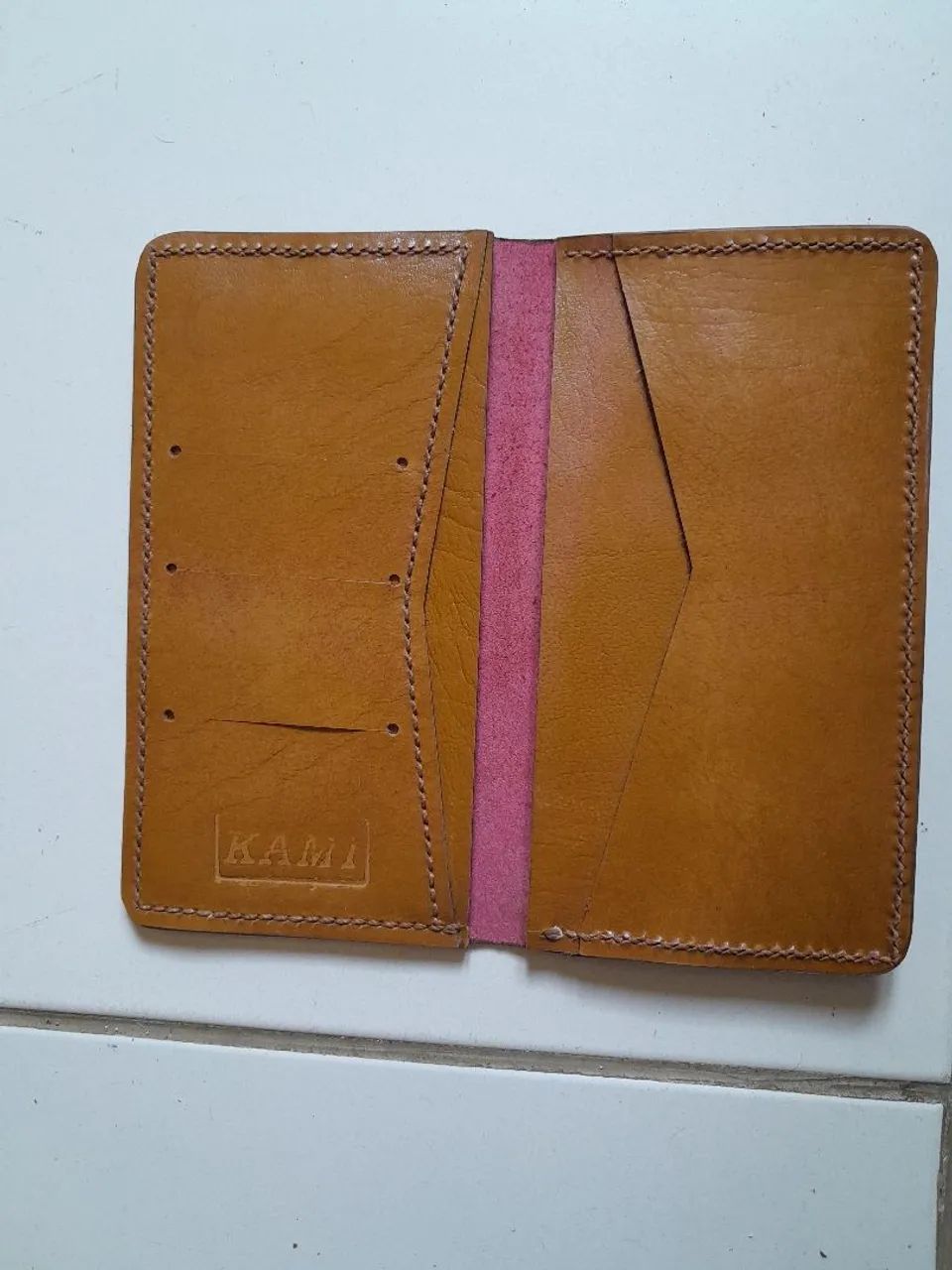 Kami Style leather goods 100% hand made.