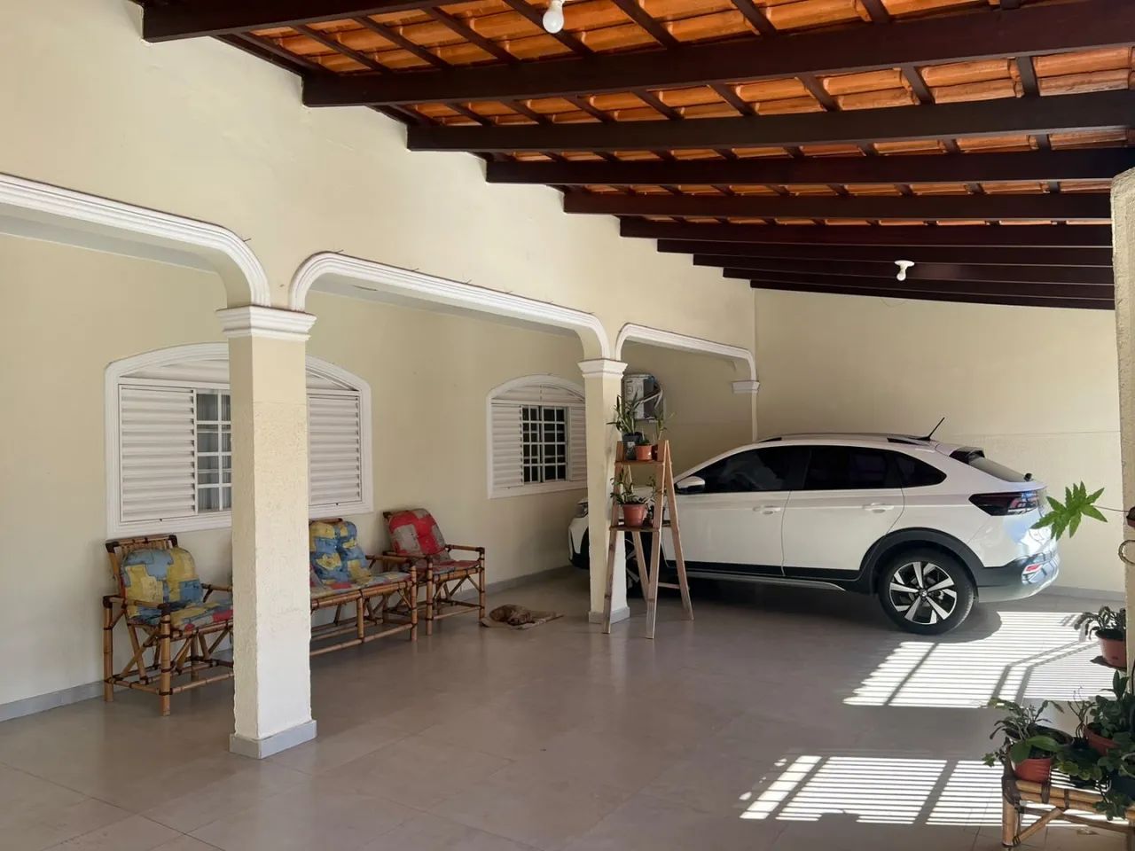 QE 19 CONJUNTO C . SOBRADO . 200 M²