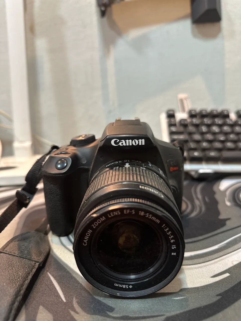 Câmera cânon T7+ 