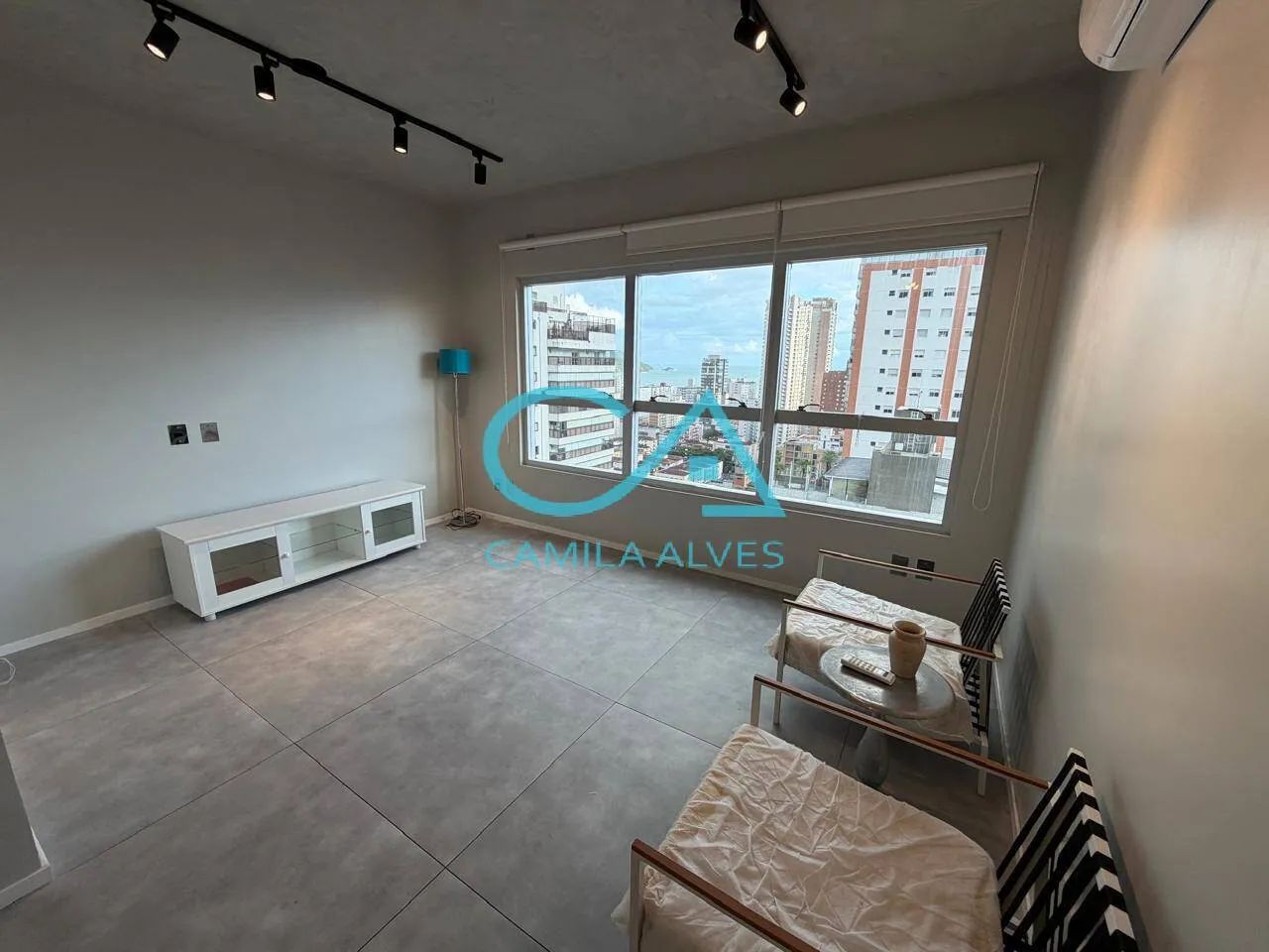 Apartamento de 2 dormitórios com lazer completo no Embare