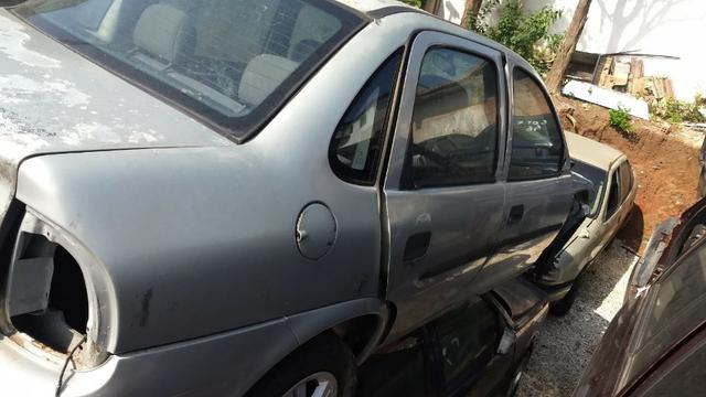 Corsa Sedan Classic 1.0 vhc 2005 Sucata Em Peças - Foto 2
