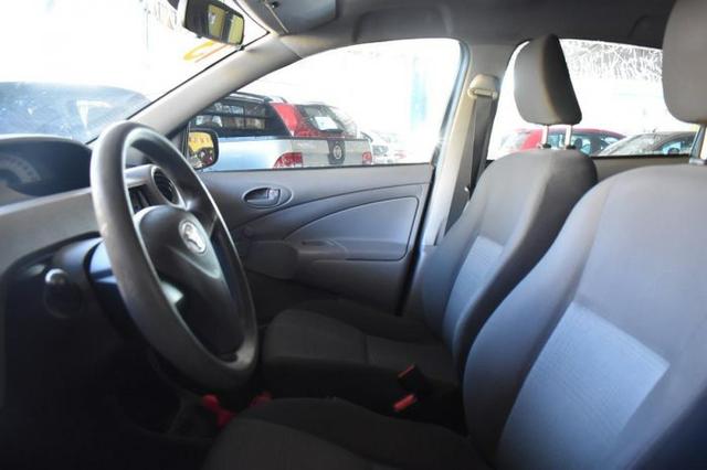 Etios Hatch 1.3 flex - Foto 8