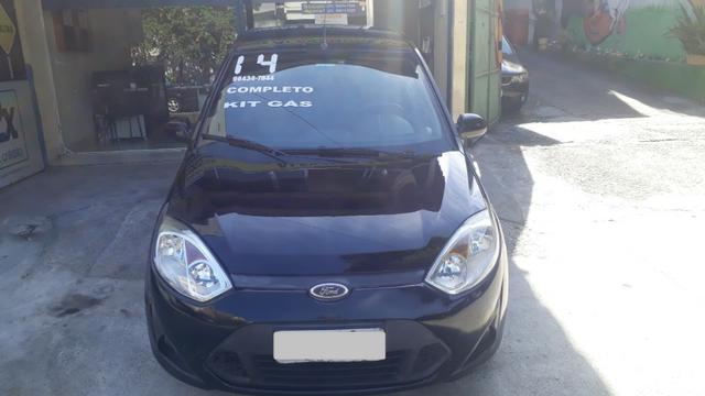 Ford Fiesta Hatch SE completo + gnv