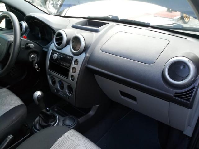 Fiesta Sedan Flex Completo Baixa KM Ideal UBER! Troco Financio - Foto 5
