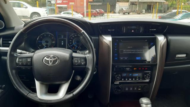 Toyota SW4 compl 7lugares 2.8 aut 2016 - Foto 13