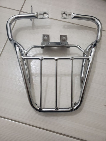 Suporte CROMADO de baú para titan 150 - Foto 4