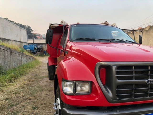 FORD 12000 PITBULL 2001