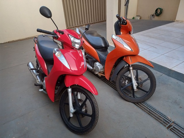 VENDO 2 BIZ UMA 2015 E OUTRA 2017