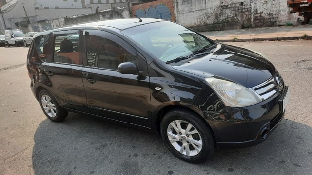 LIVINA S 2013 1.8 AUTOMÁTICO