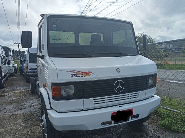 M.BENZ 710 ANO 2009 NO CHASSIS! APENAS 199.628 MIL DE KM! ZERADA!