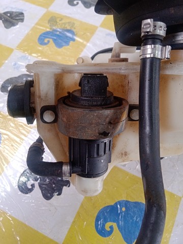 Reservatório De Água Do Parabrisa C Motor Renault Duster 2.0 2013 2014 2015  - Foto 4